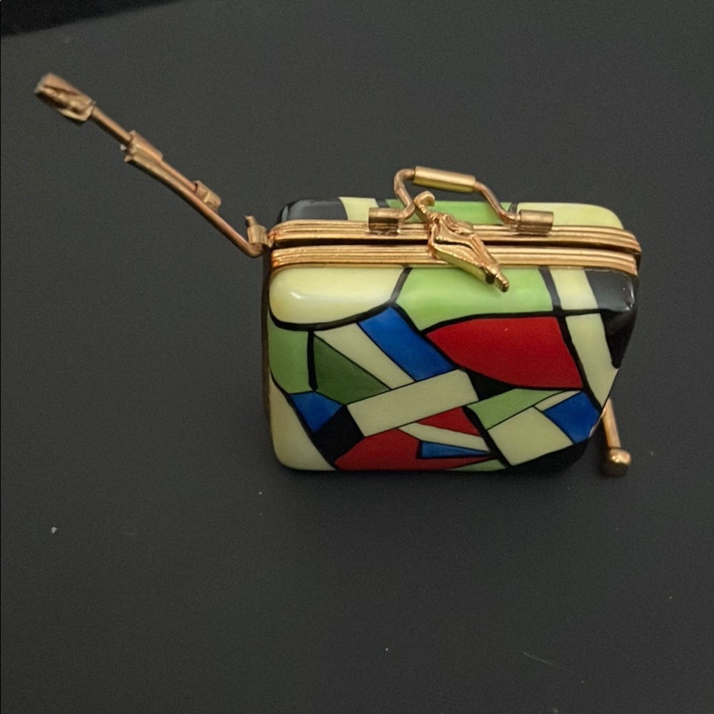 Limoge Abstract Suitcase With Pulley